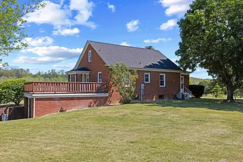 3246 Churchville Avenue Staunton VA 24401