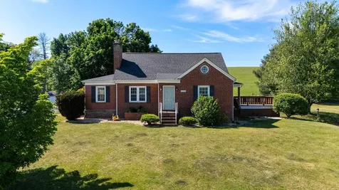 3246 Churchville Avenue Staunton VA 24401