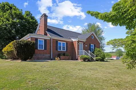 3246 Churchville Avenue Staunton VA 24401