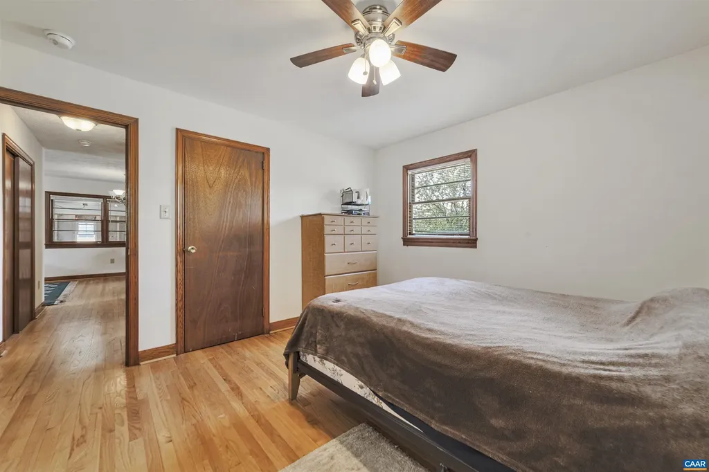712 Fredericks Hall Road Bumpass VA 23024