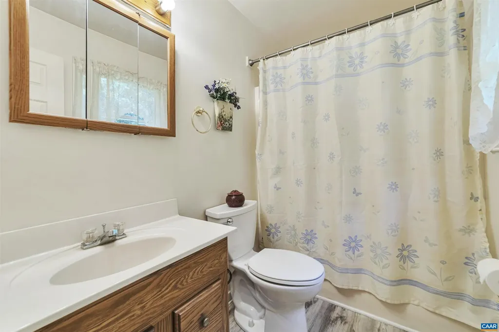 2415 Belle Meade Road Bumpass VA 23024