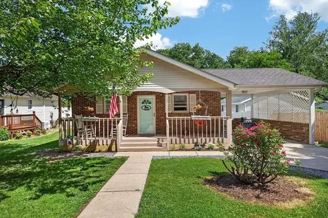 605 Randolph Street Staunton VA 24401