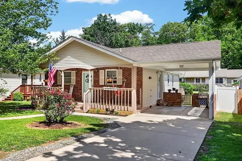 605 Randolph Street Staunton VA 24401