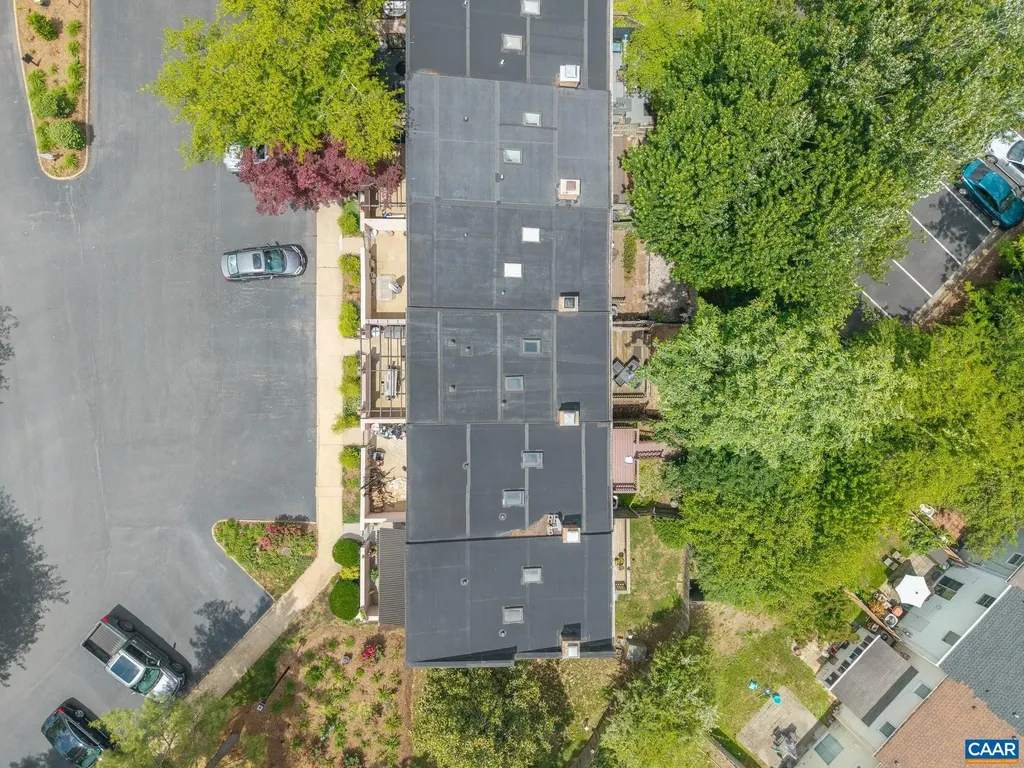 1638 Garden Court Charlottesville VA 22901