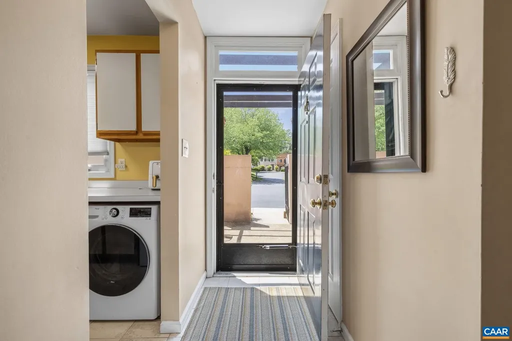 1638 Garden Court Charlottesville VA 22901