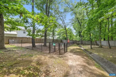 1638 Garden Court Charlottesville VA 22901