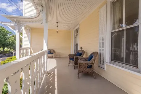 222 Main Street N Mount Crawford VA 22841