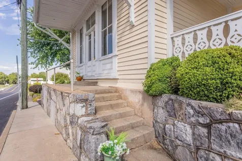 222 Main Street N Mount Crawford VA 22841