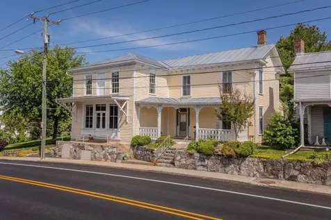 222 Main Street N Mount Crawford VA 22841