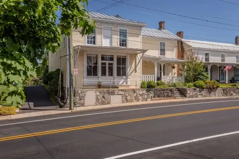 222 Main Street N Mount Crawford VA 22841