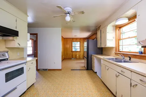 305 High Street Bridgewater VA 22812