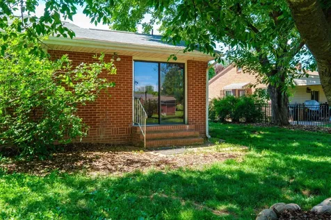 305 High Street Bridgewater VA 22812