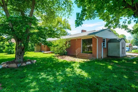305 High Street Bridgewater VA 22812