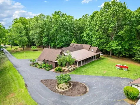 30 Scenic View Drive Swoope VA 24479
