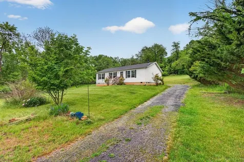 16229 North Mountain Road Broadway VA 22815