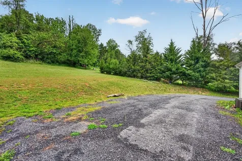 16229 North Mountain Road Broadway VA 22815
