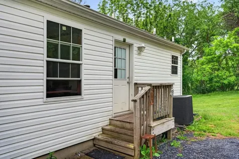 16229 North Mountain Road Broadway VA 22815
