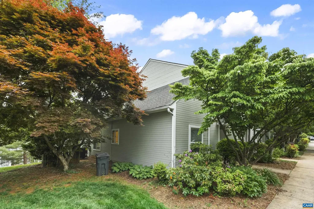 1250 Maple View Drive Charlottesville VA 22902
