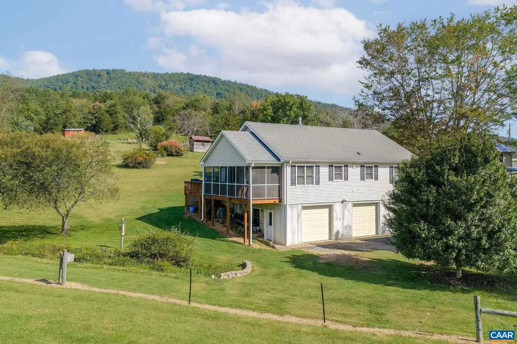 2044 & 2046 Simmons Gap Road Dyke VA 22935