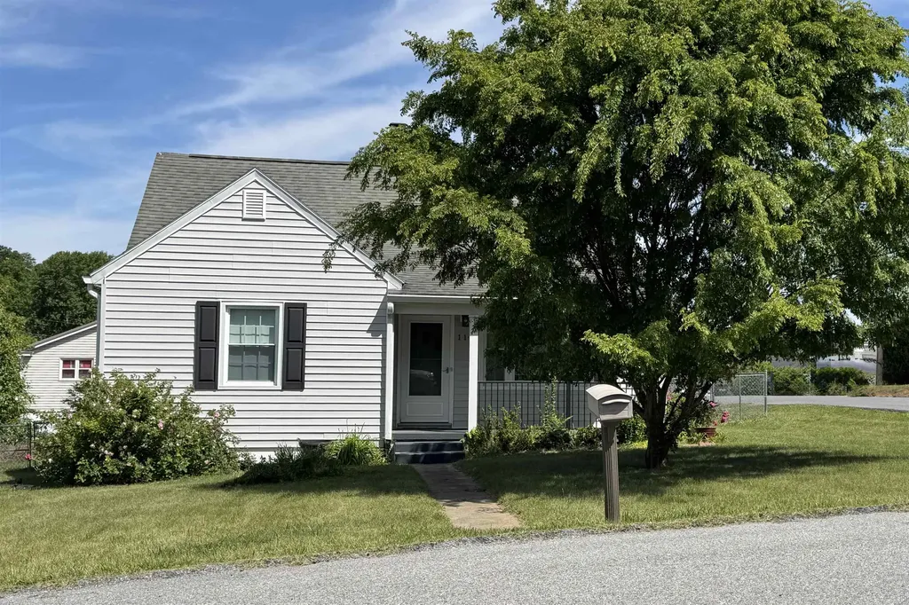114 Devon Road Staunton VA 24401