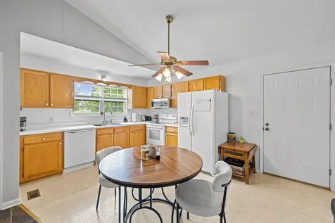 1005 D Street Waynesboro VA 22980