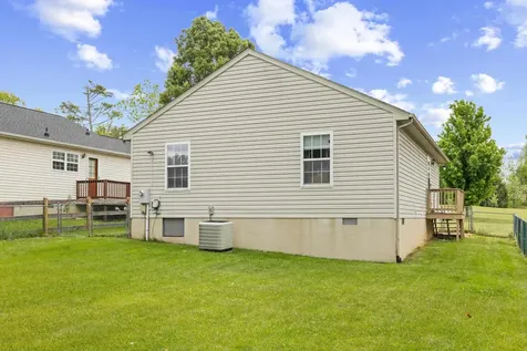 1005 D Street Waynesboro VA 22980