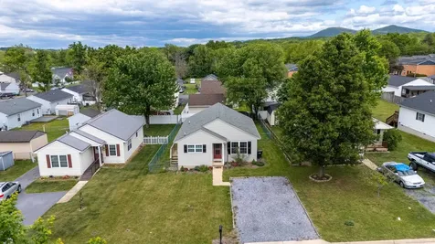 1005 D Street Waynesboro VA 22980