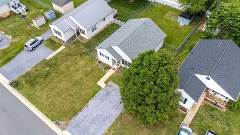 1005 D Street Waynesboro VA 22980
