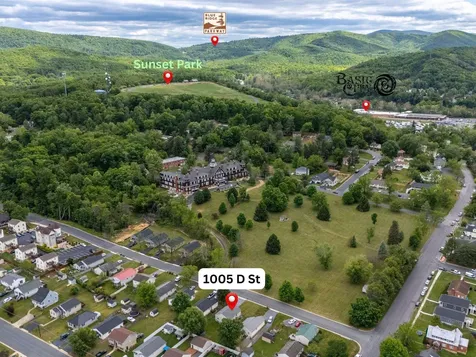 1005 D Street Waynesboro VA 22980