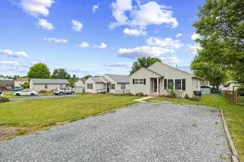 1005 D Street Waynesboro VA 22980