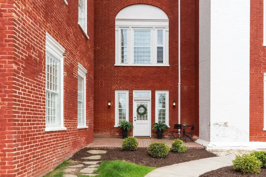 100 Village Drive Staunton VA 24401