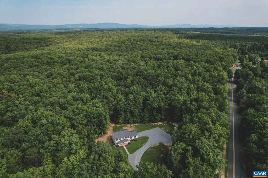 6414 Jefferson Mill Road Scottsville VA 24590