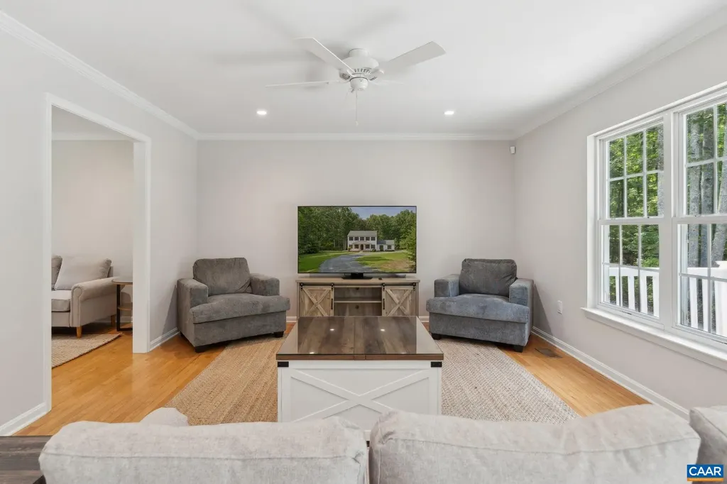 6414 Jefferson Mill Road Scottsville VA 24590
