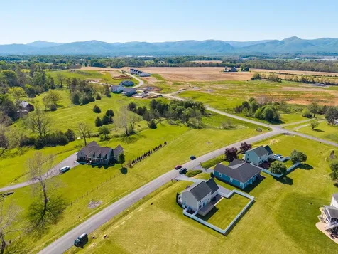 560 Dry Meadow Road Mcgaheysville VA 22840