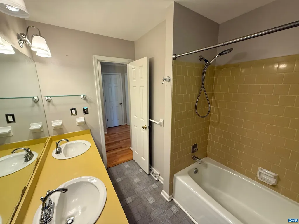 540 Willwood Drive Earlysville VA 22936