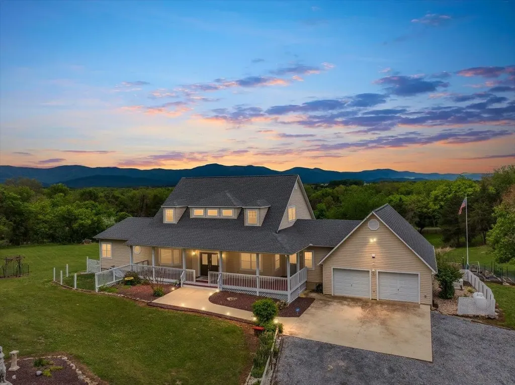 1050 Almond Drive Luray VA 22835