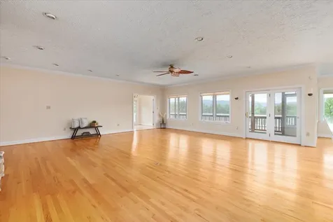 1050 Almond Drive Luray VA 22835