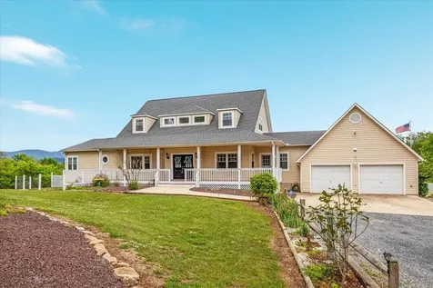 1050 Almond Drive Luray VA 22835
