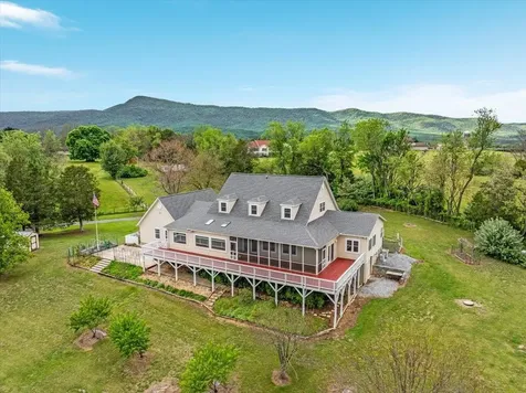1050 Almond Drive Luray VA 22835