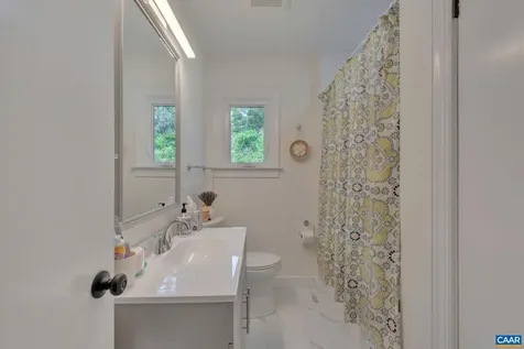 4362 Ivy Road Charlottesville VA 22903