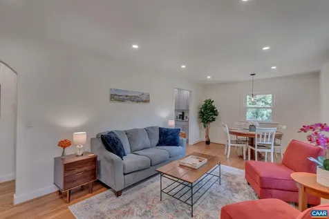 4362 Ivy Road Charlottesville VA 22903