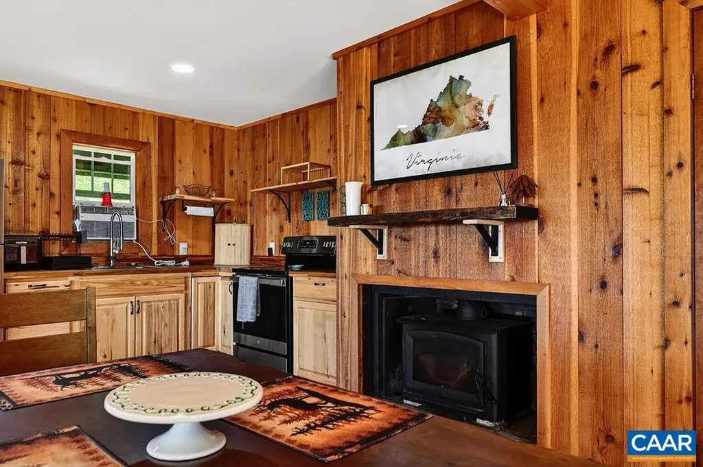 1494 Spruce Creek Lane Nellysford VA 22958
