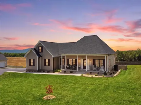 1003 Ladd Road Waynesboro VA 22980