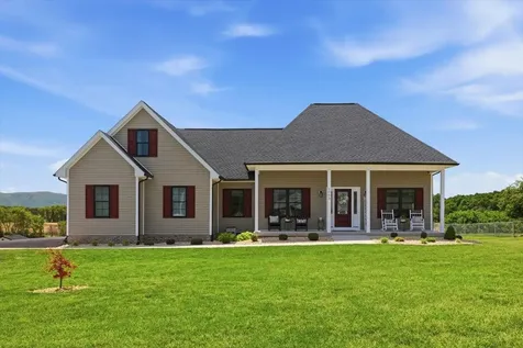 1003 Ladd Road Waynesboro VA 22980