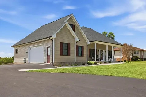 1003 Ladd Road Waynesboro VA 22980