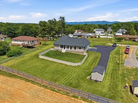 1003 Ladd Road Waynesboro VA 22980