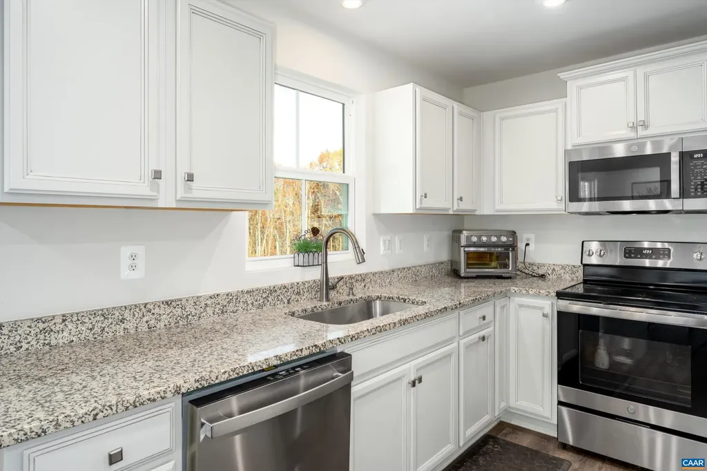 93 Archer Drive Palmyra VA 22963