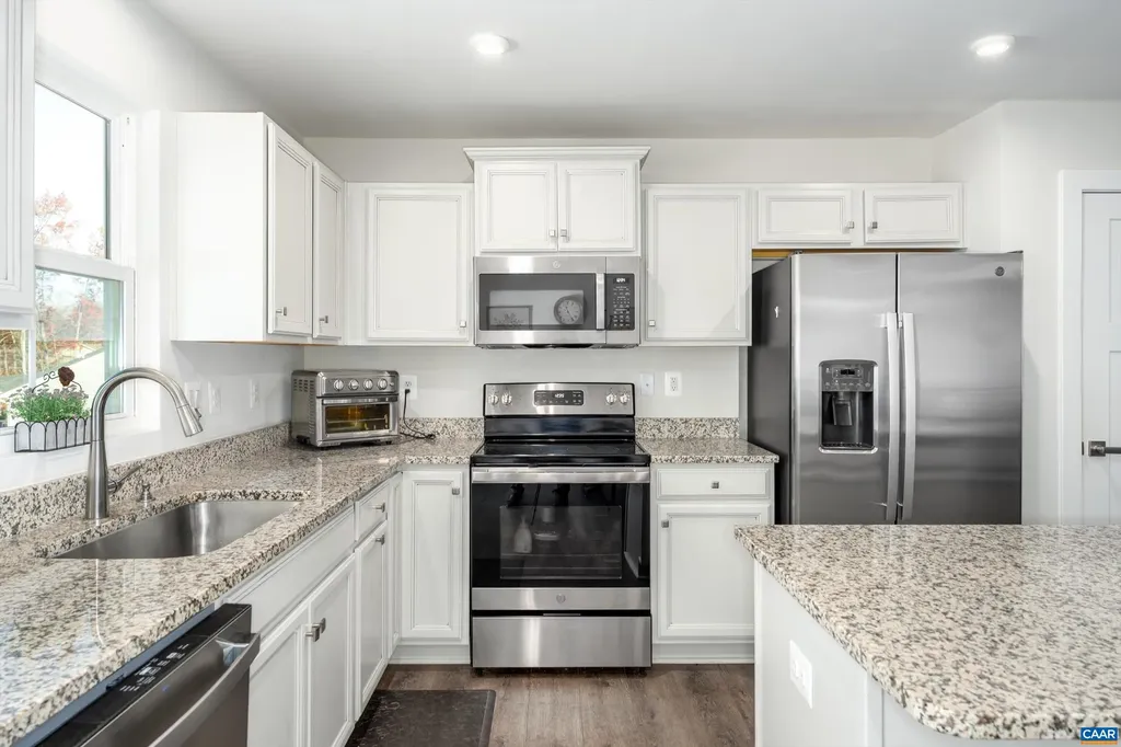93 Archer Drive Palmyra VA 22963