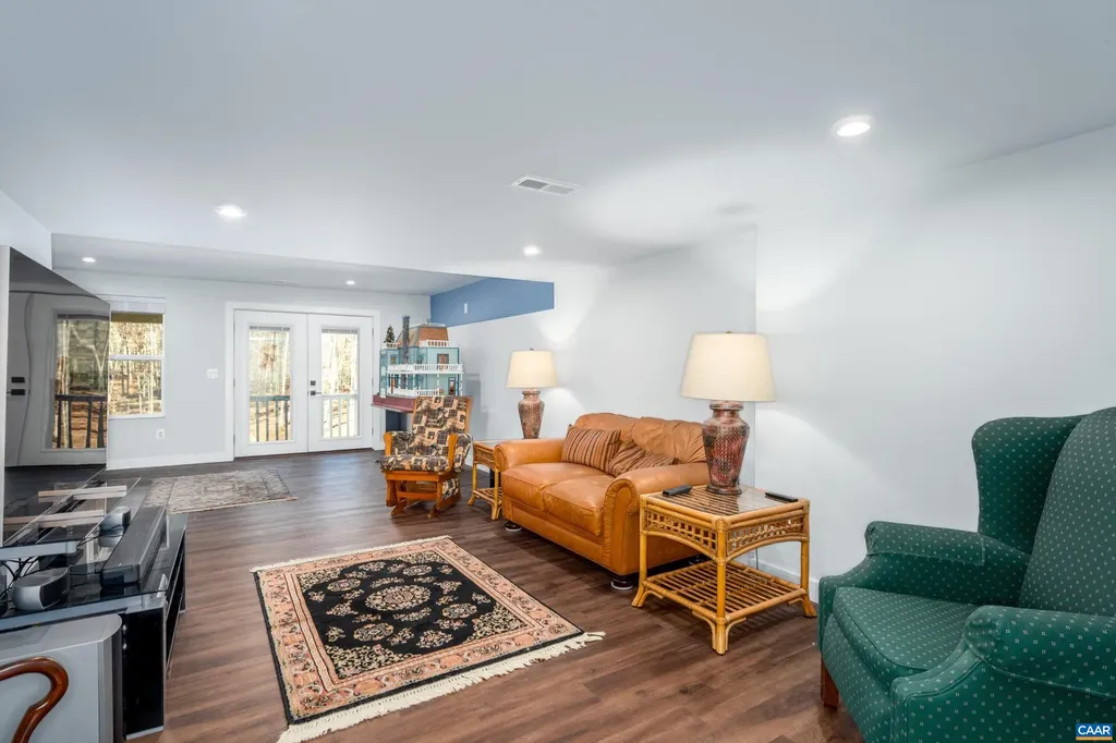 93 Archer Drive Palmyra VA 22963