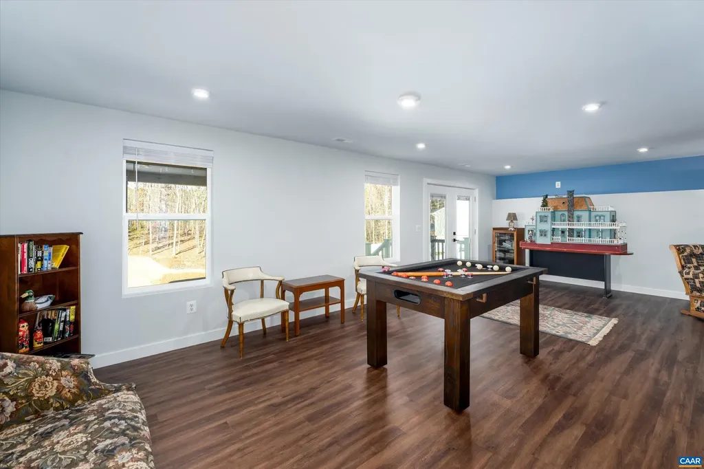 93 Archer Drive Palmyra VA 22963